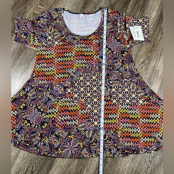 NWT Lularoe Perfect T Geometric floral multi colored, sz:S - Picture 4 of 4